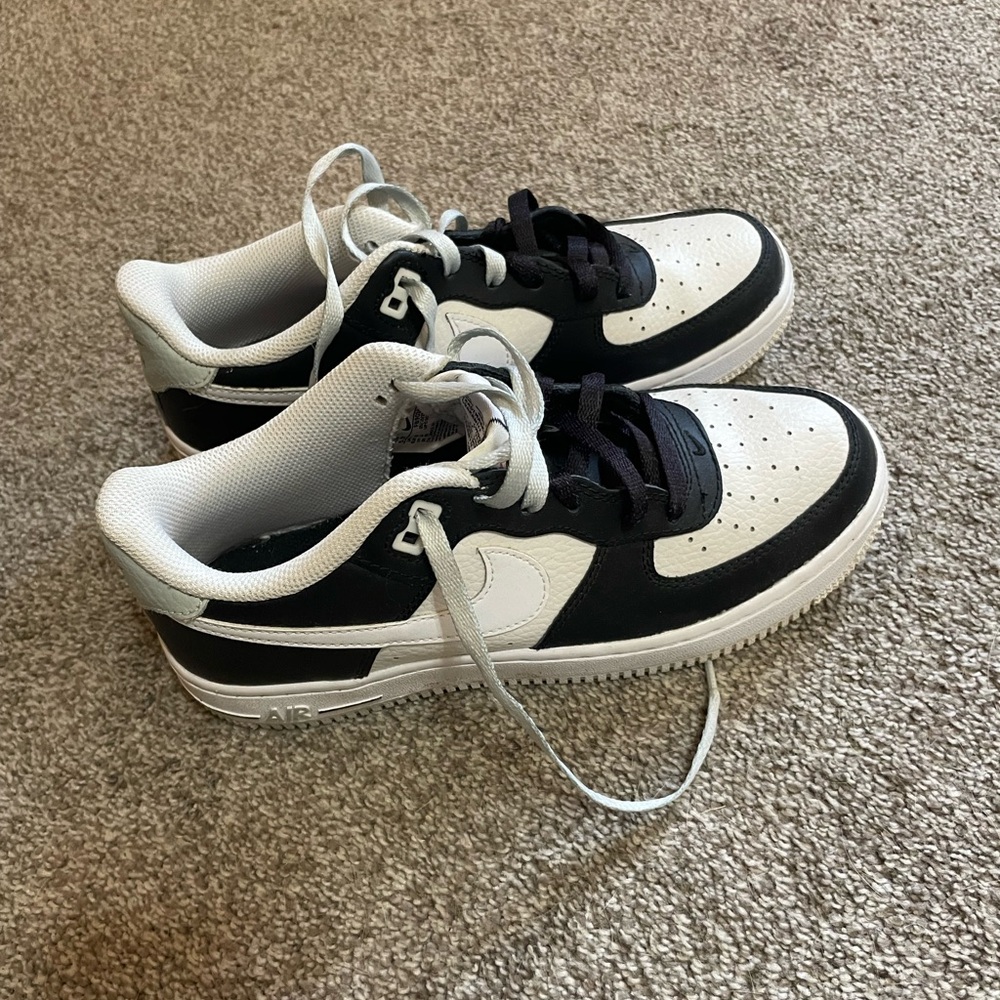 Nike Black and White Sneakers
